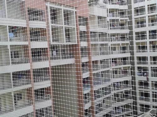 Open area safety nets